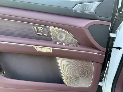 Nio ES8