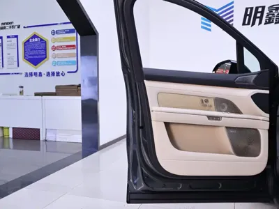 Nio ES8