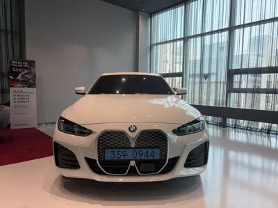 BMW i4