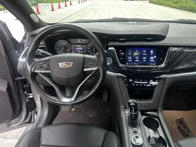 Cadillac XT6