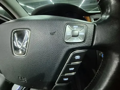 Hyundai Equus