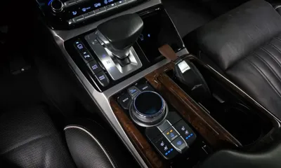 Genesis EQ900