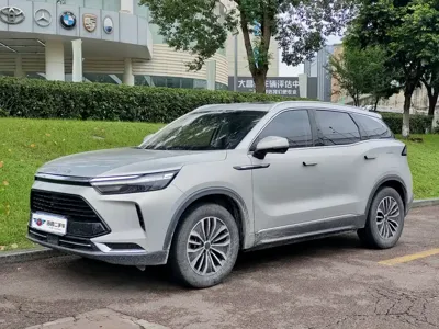 BAIC X7