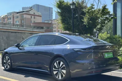 Nio ET7