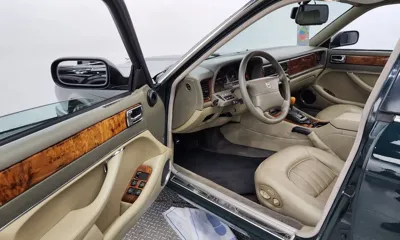 Jaguar XJ-6