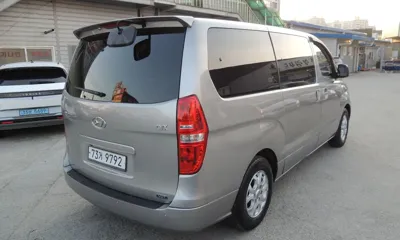 Hyundai Starex