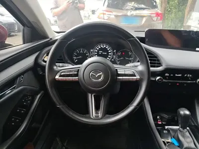 Mazda 3 Axela