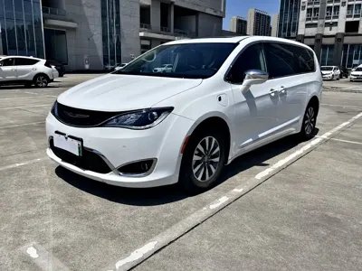 Chrysler Grand Voyager PHEV (Import)