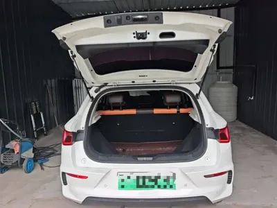 BYD e2