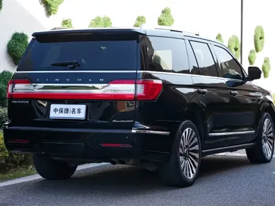 Lincoln Navigator