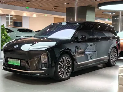 Nio ES8