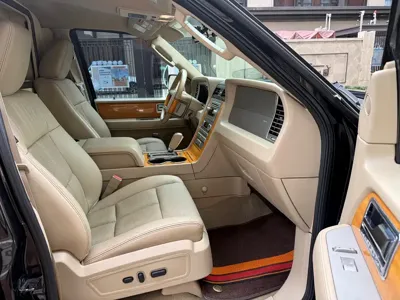 Lincoln Navigator