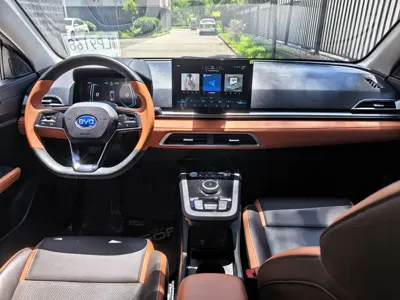 BYD e2