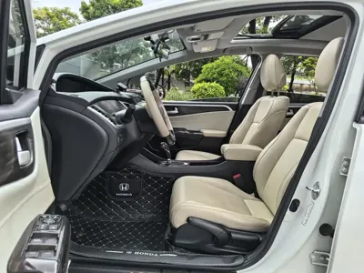 Honda Jade