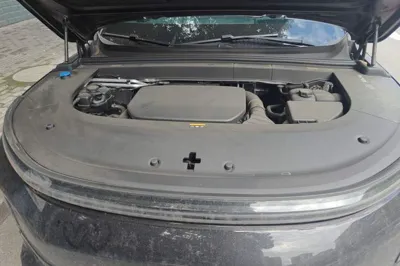 Li Auto L6