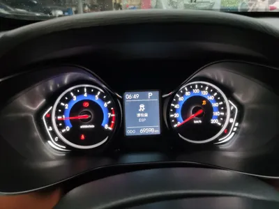 BAIC Senova X35