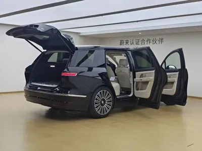 Nio ES8