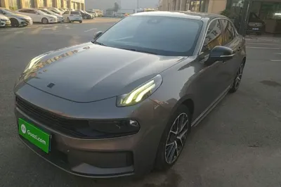 Lynk & Co 03