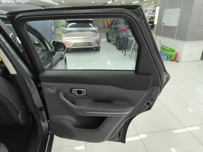 Leapmotor C10