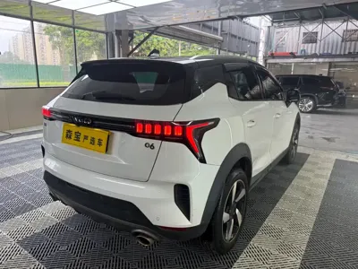 Lynk & Co 06