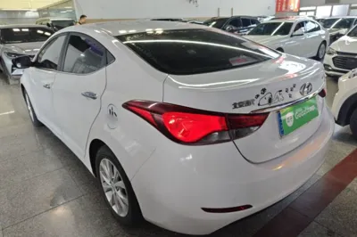 Hyundai Elantra (5th Generation