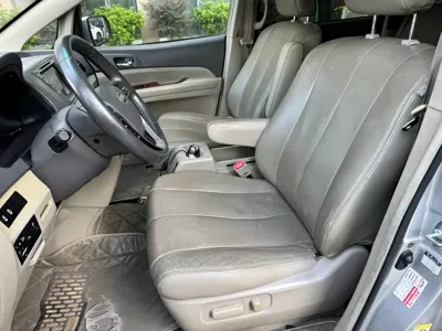 BYD M6