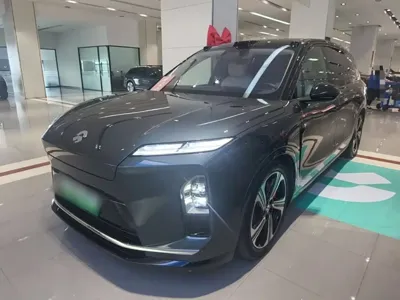 Nio ES8
