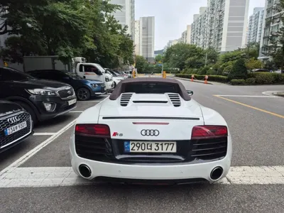 Audi R8