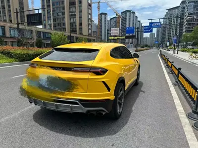 Lamborghini Urus