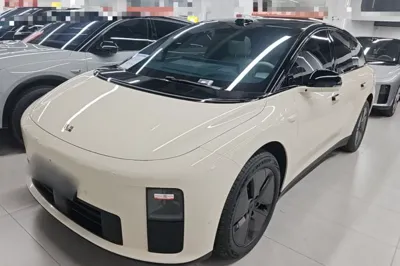 Li Auto Li Auto i6