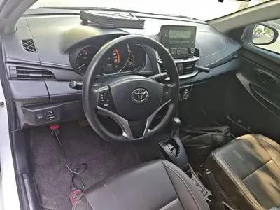 Toyota Yaris L