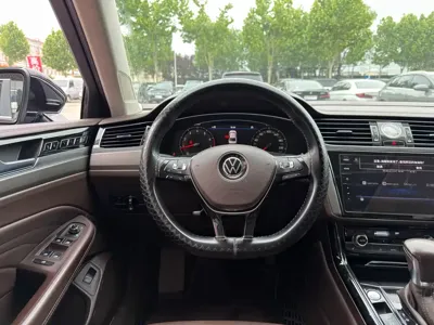 Volkswagen Phideon