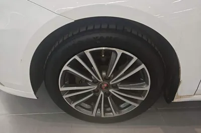Roewe i6