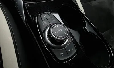 Infiniti Q30