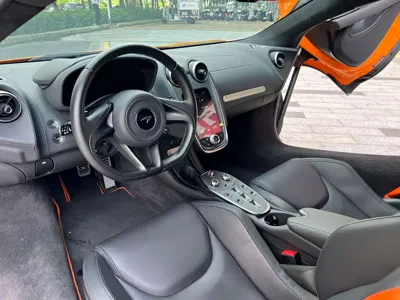 McLaren GT