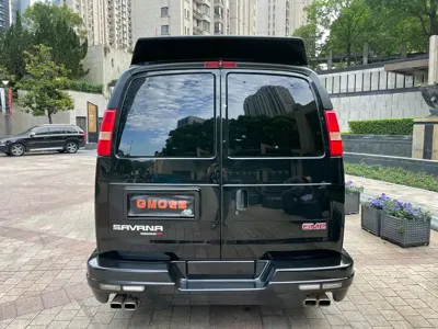 GMC Savana