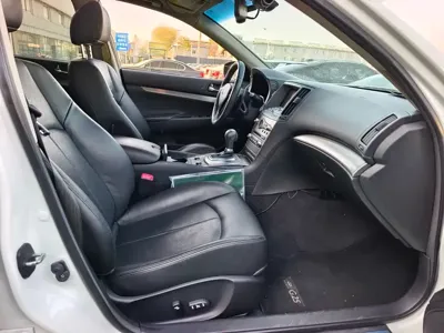 Infiniti G