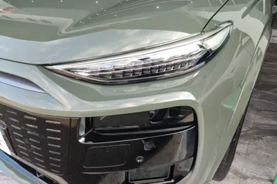 Audi Q6L e-tron