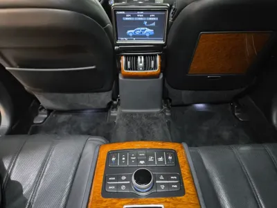Hyundai Equus