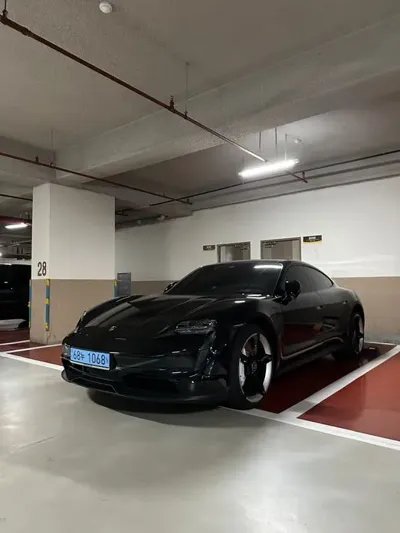 Porsche Taycan