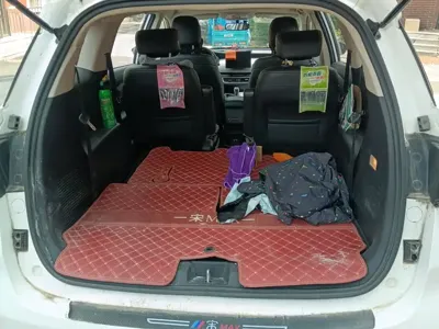 BYD MAX