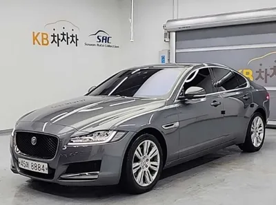Jaguar XF