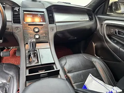 Ford Taurus