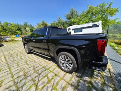 GMC Sierra