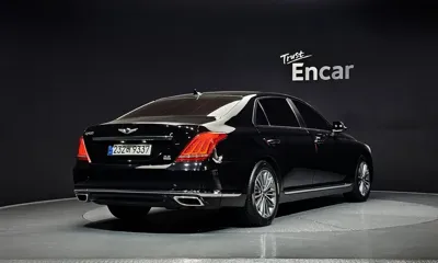 Genesis EQ900