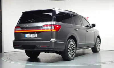 Lincoln Navigator