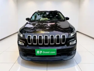 Jeep Cherokee (Import)