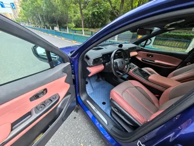 Nio EC6
