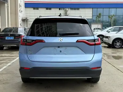 Nio ES8