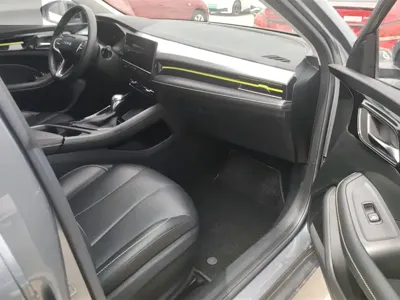 Roewe i5